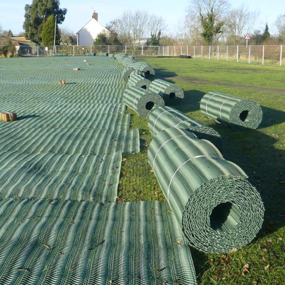 GrassProtecta® Standard, 1x10m Rolle plus  50 Befestigungshaken und 10m² TURFquick Rasenmatte