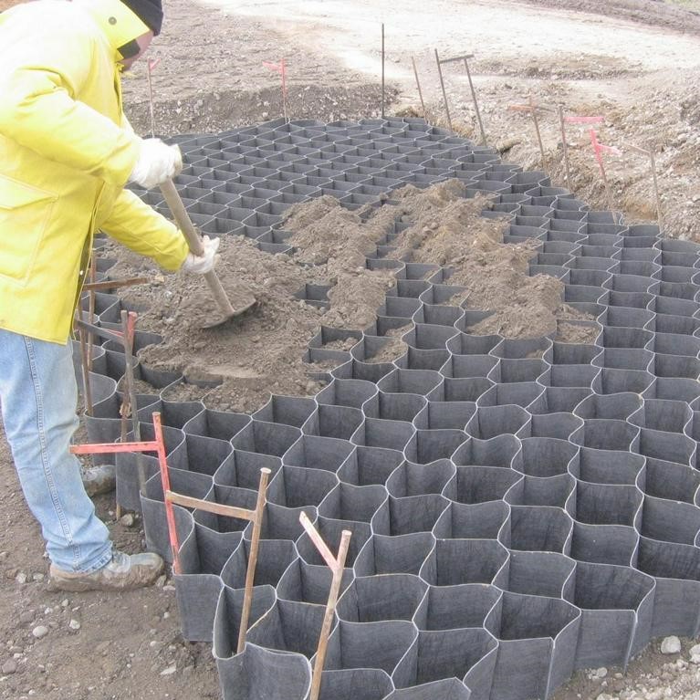 TERRAM Geozelle 25/10 (7 x 5m), Wurzelbrücke für leichte Fahrzeuge